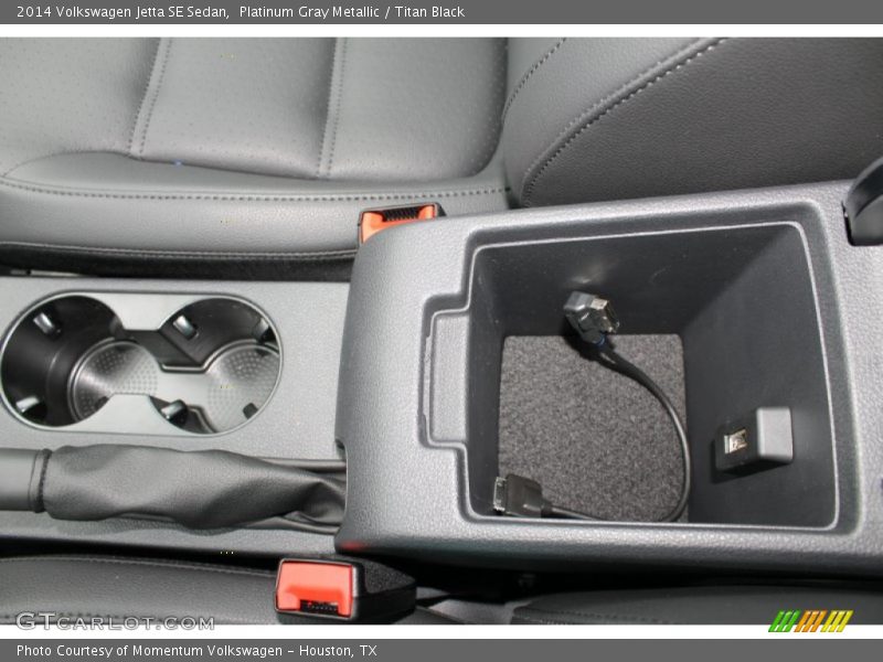 Platinum Gray Metallic / Titan Black 2014 Volkswagen Jetta SE Sedan