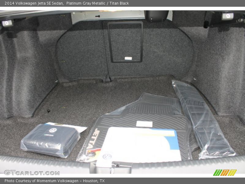 Platinum Gray Metallic / Titan Black 2014 Volkswagen Jetta SE Sedan