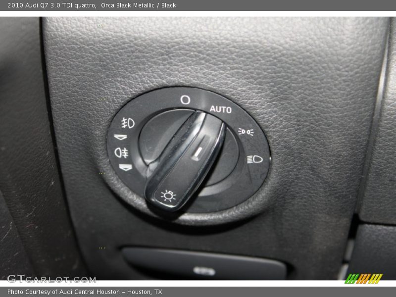 Orca Black Metallic / Black 2010 Audi Q7 3.0 TDI quattro