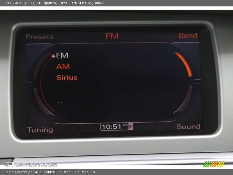 Orca Black Metallic / Black 2010 Audi Q7 3.0 TDI quattro