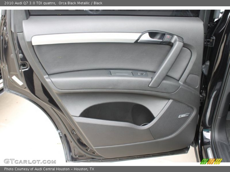 Orca Black Metallic / Black 2010 Audi Q7 3.0 TDI quattro