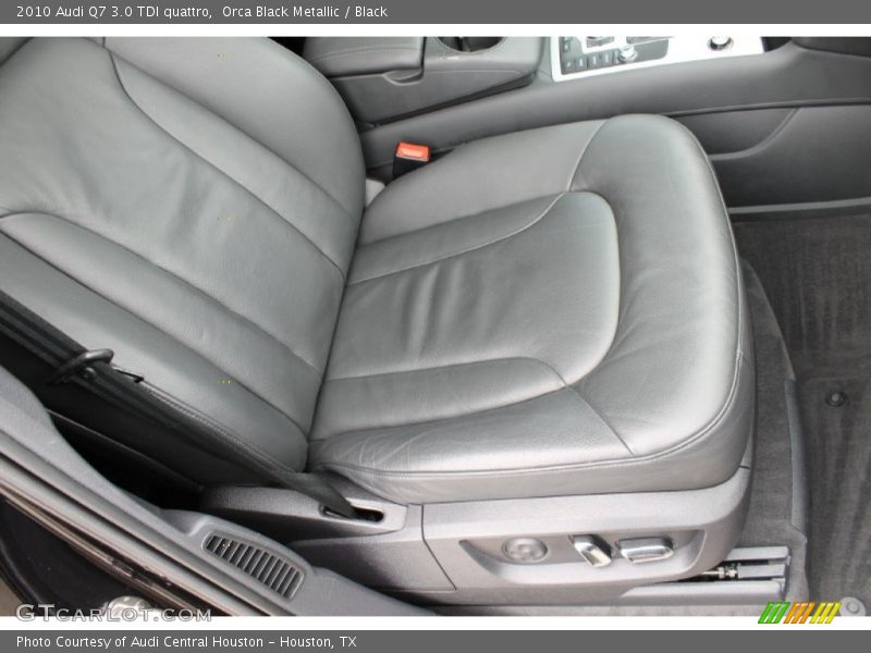 Orca Black Metallic / Black 2010 Audi Q7 3.0 TDI quattro