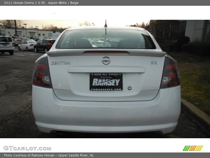 Aspen White / Beige 2011 Nissan Sentra 2.0 SR