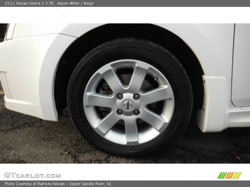 Aspen White / Beige 2011 Nissan Sentra 2.0 SR