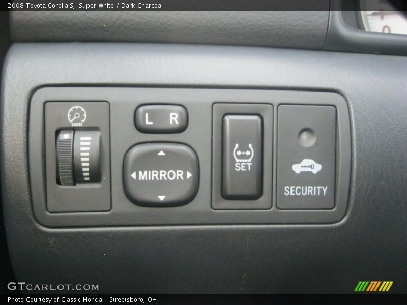 Super White / Dark Charcoal 2008 Toyota Corolla S