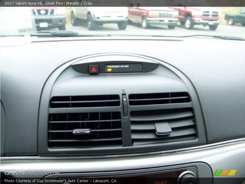 Silver Pearl Metallic / Gray 2007 Saturn Aura XE
