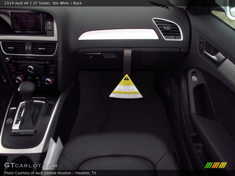 Ibis White / Black 2014 Audi A4 2.0T Sedan
