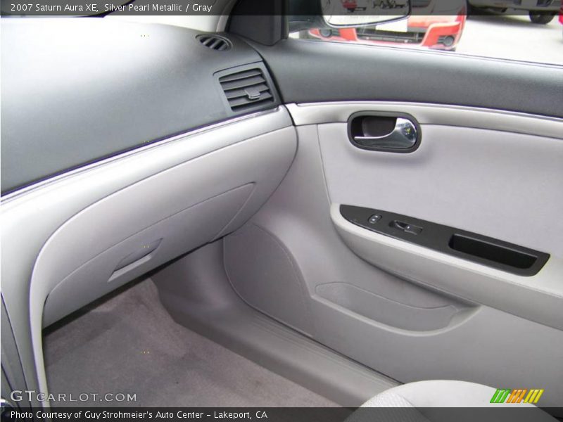 Silver Pearl Metallic / Gray 2007 Saturn Aura XE