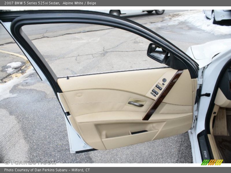Alpine White / Beige 2007 BMW 5 Series 525xi Sedan