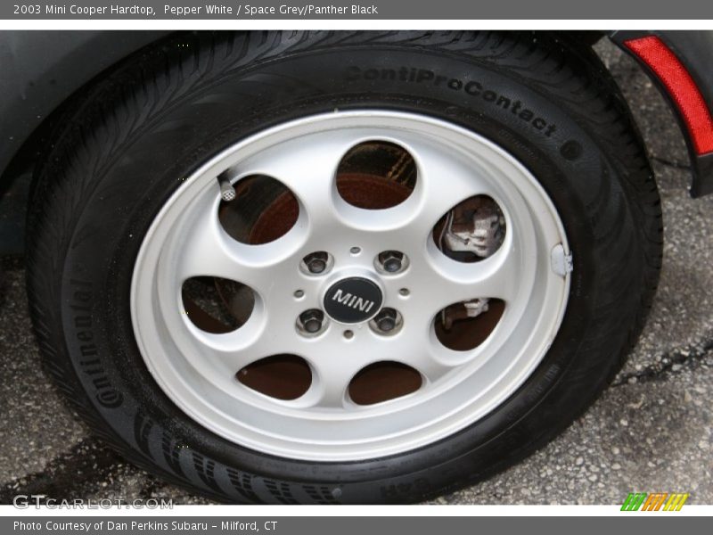 Pepper White / Space Grey/Panther Black 2003 Mini Cooper Hardtop