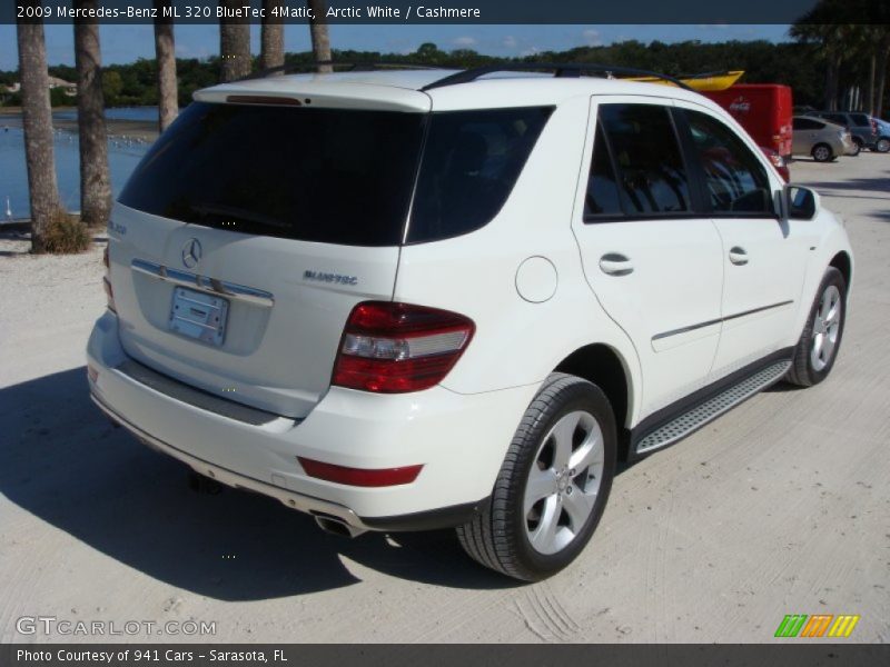 Arctic White / Cashmere 2009 Mercedes-Benz ML 320 BlueTec 4Matic