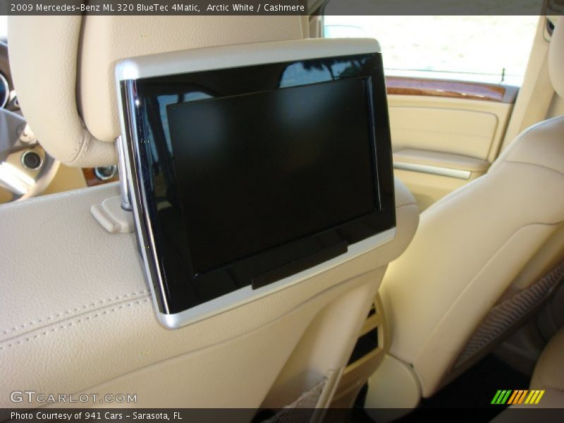 Entertainment System of 2009 ML 320 BlueTec 4Matic