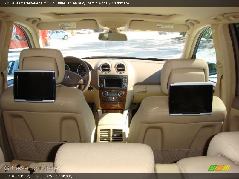 Entertainment System of 2009 ML 320 BlueTec 4Matic