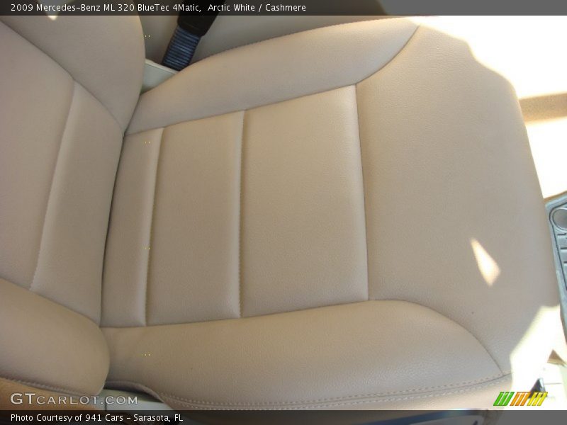 Arctic White / Cashmere 2009 Mercedes-Benz ML 320 BlueTec 4Matic