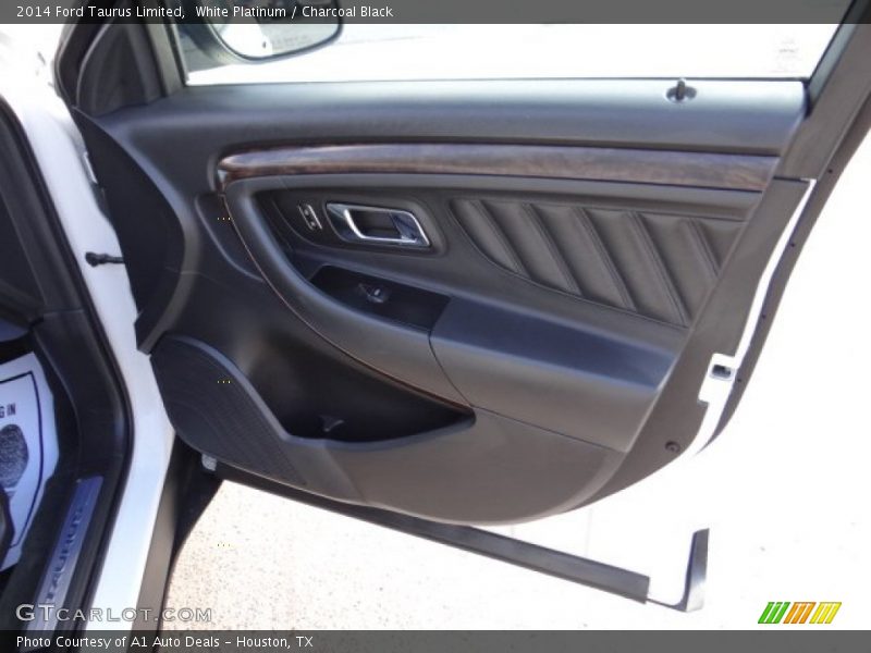 White Platinum / Charcoal Black 2014 Ford Taurus Limited