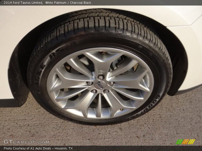 White Platinum / Charcoal Black 2014 Ford Taurus Limited