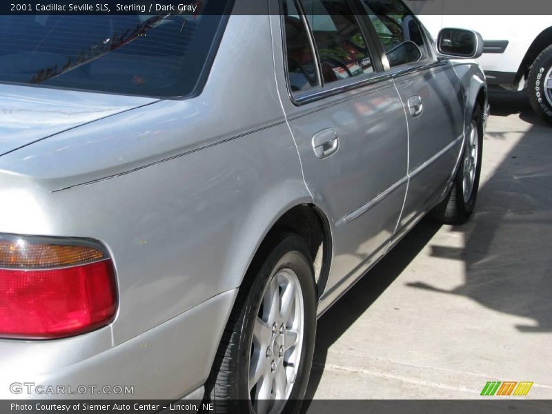 Sterling / Dark Gray 2001 Cadillac Seville SLS