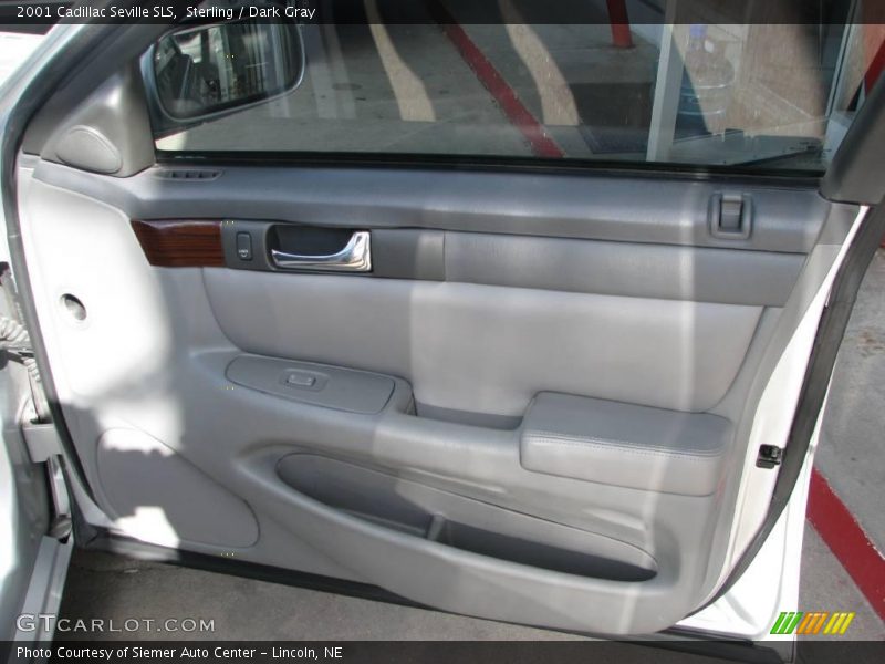Sterling / Dark Gray 2001 Cadillac Seville SLS