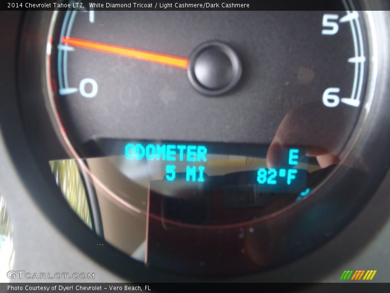 White Diamond Tricoat / Light Cashmere/Dark Cashmere 2014 Chevrolet Tahoe LTZ