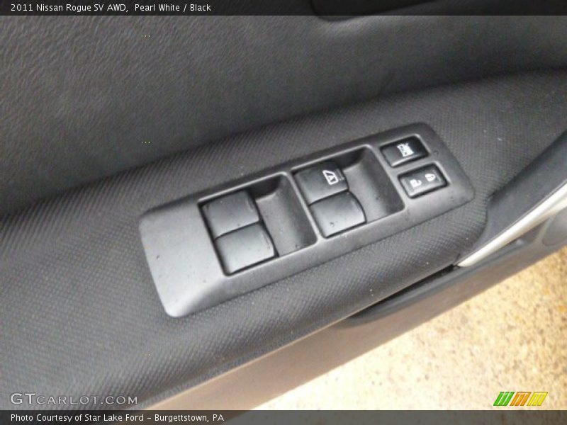Pearl White / Black 2011 Nissan Rogue SV AWD