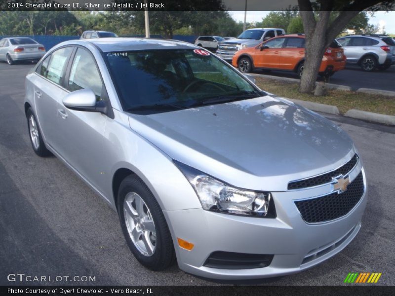 Silver Ice Metallic / Jet Black 2014 Chevrolet Cruze LT