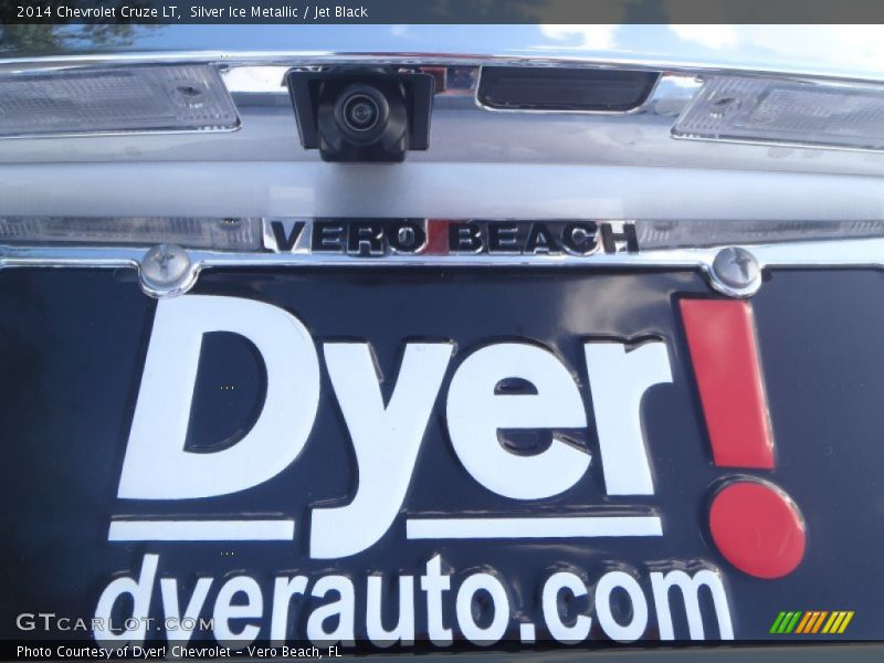 Silver Ice Metallic / Jet Black 2014 Chevrolet Cruze LT