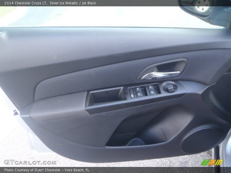 Silver Ice Metallic / Jet Black 2014 Chevrolet Cruze LT