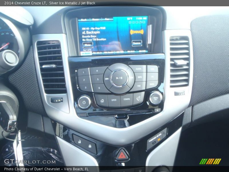 Silver Ice Metallic / Jet Black 2014 Chevrolet Cruze LT