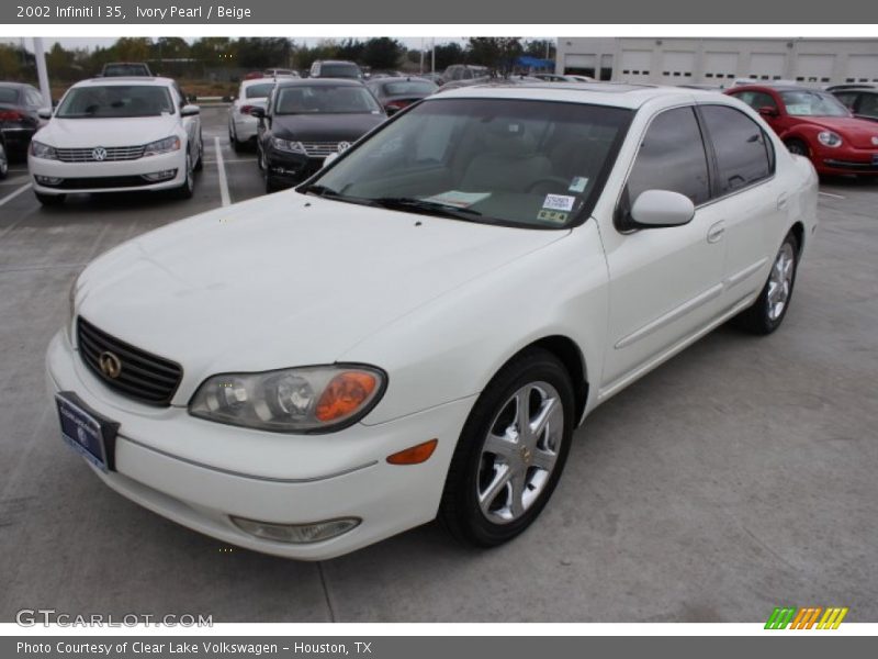 Ivory Pearl / Beige 2002 Infiniti I 35