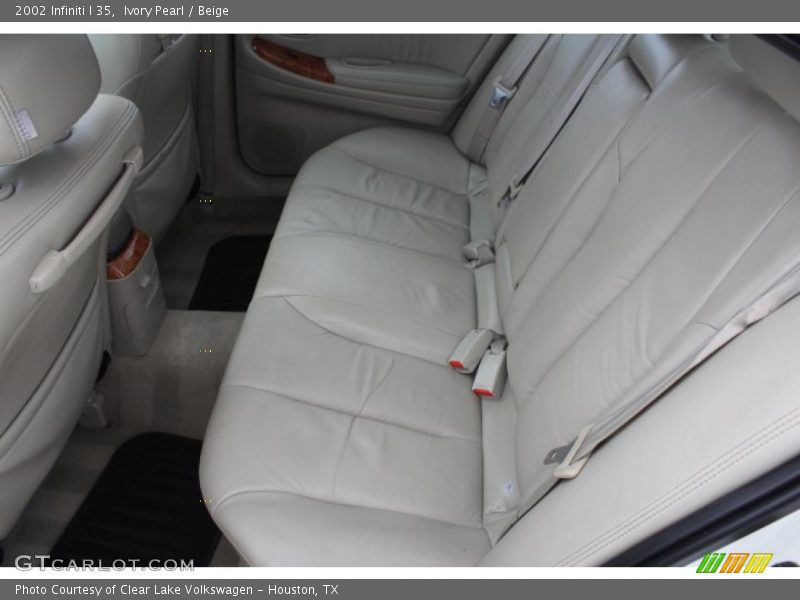 Ivory Pearl / Beige 2002 Infiniti I 35