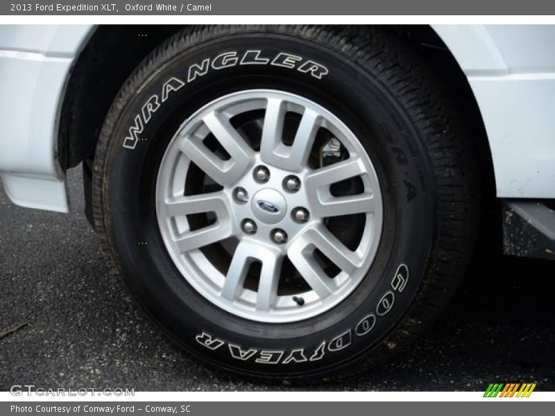 Oxford White / Camel 2013 Ford Expedition XLT