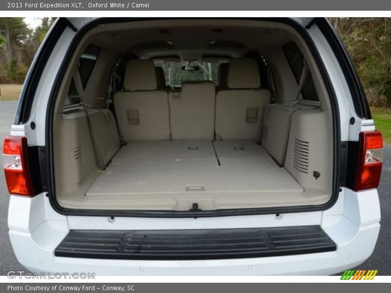 Oxford White / Camel 2013 Ford Expedition XLT