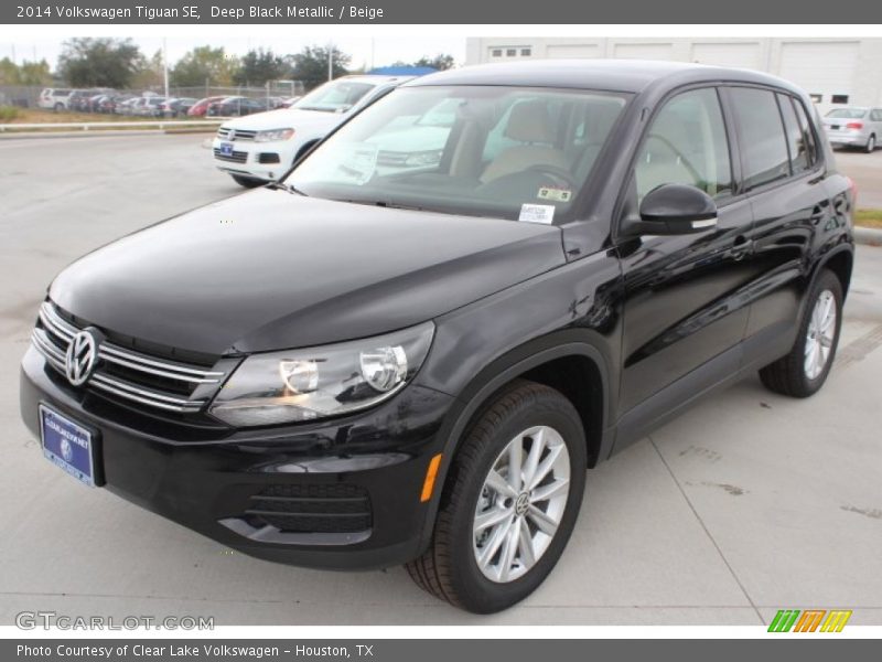 Deep Black Metallic / Beige 2014 Volkswagen Tiguan SE