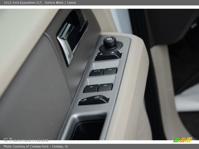 Oxford White / Camel 2013 Ford Expedition XLT