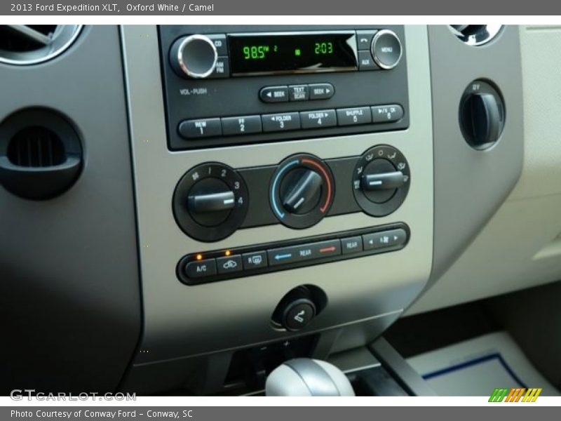 Oxford White / Camel 2013 Ford Expedition XLT