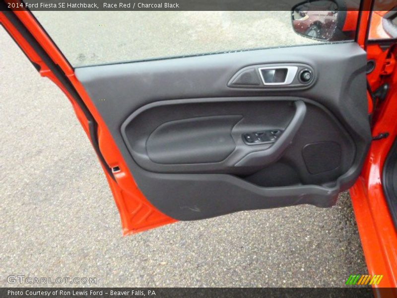 Race Red / Charcoal Black 2014 Ford Fiesta SE Hatchback