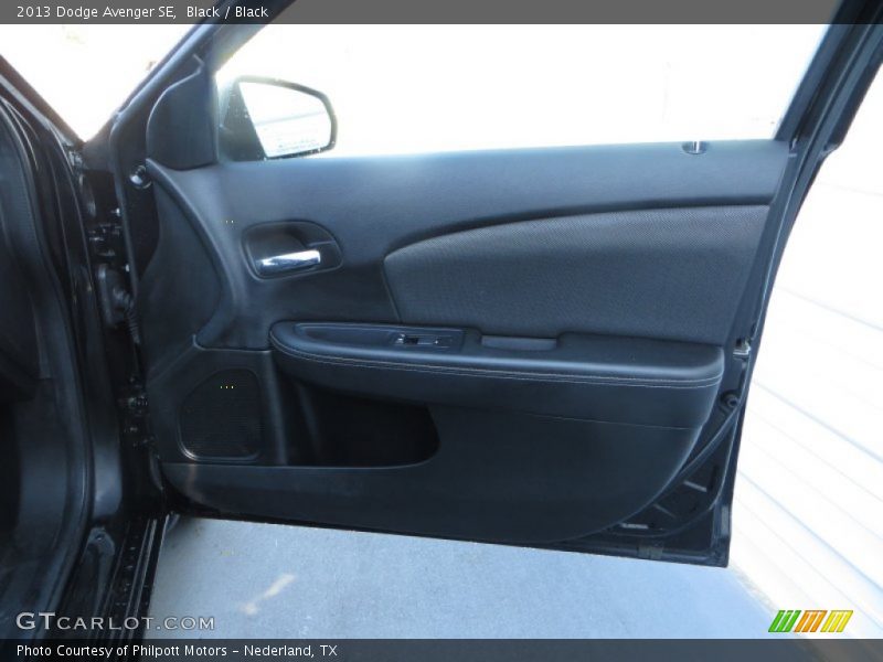 Black / Black 2013 Dodge Avenger SE