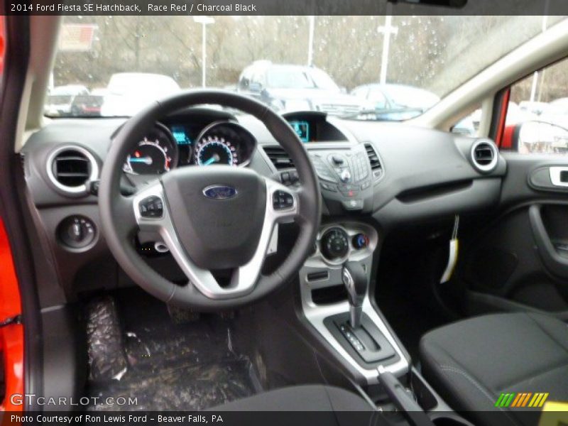 Race Red / Charcoal Black 2014 Ford Fiesta SE Hatchback
