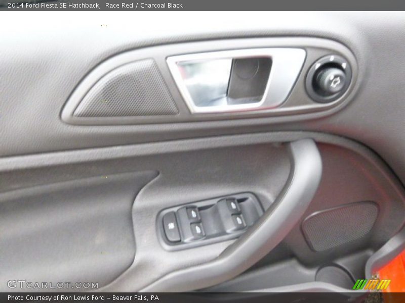 Race Red / Charcoal Black 2014 Ford Fiesta SE Hatchback
