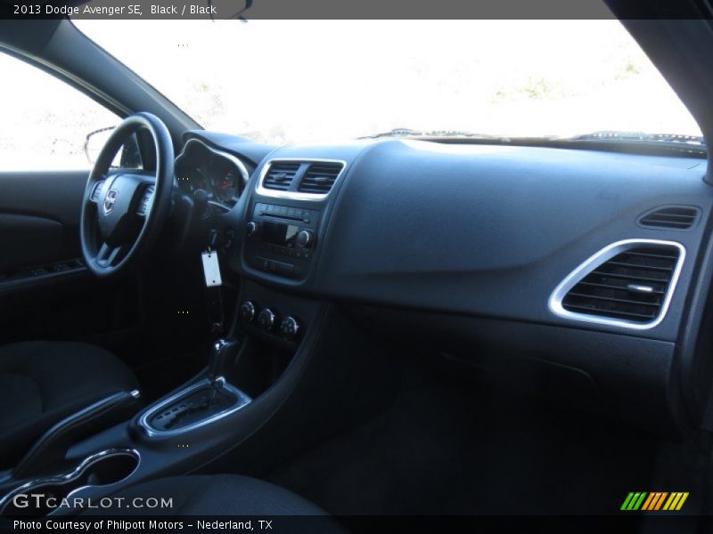 Black / Black 2013 Dodge Avenger SE