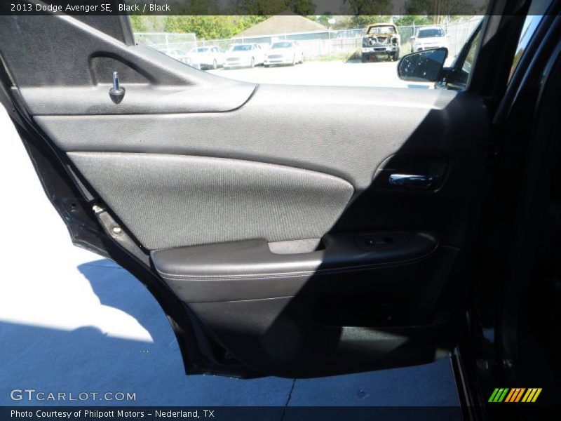 Black / Black 2013 Dodge Avenger SE