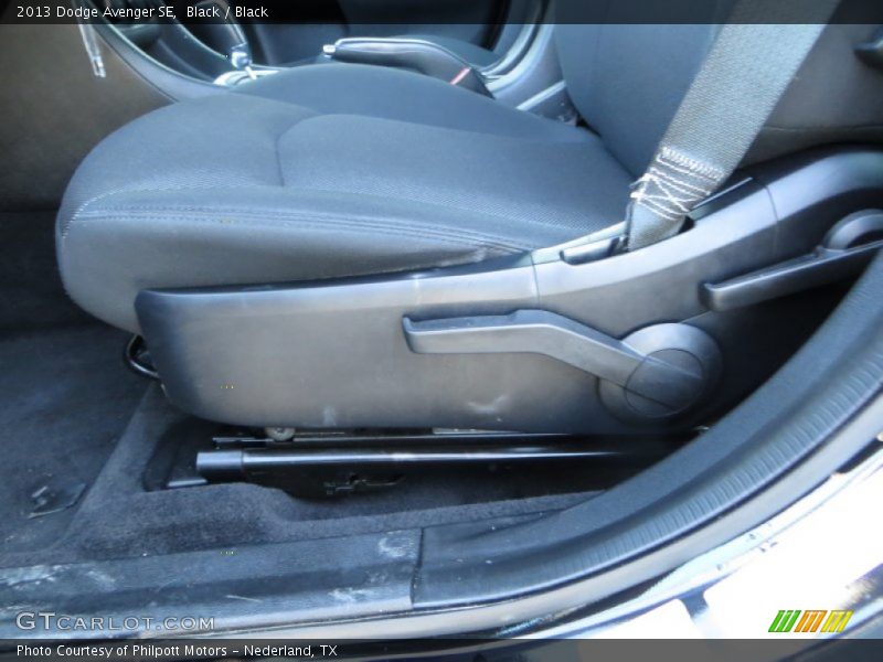 Black / Black 2013 Dodge Avenger SE