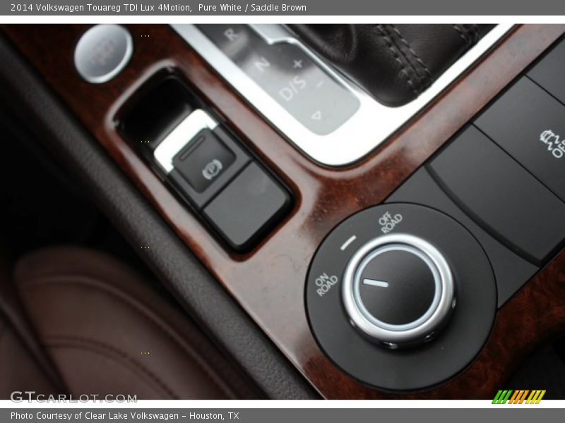 Pure White / Saddle Brown 2014 Volkswagen Touareg TDI Lux 4Motion