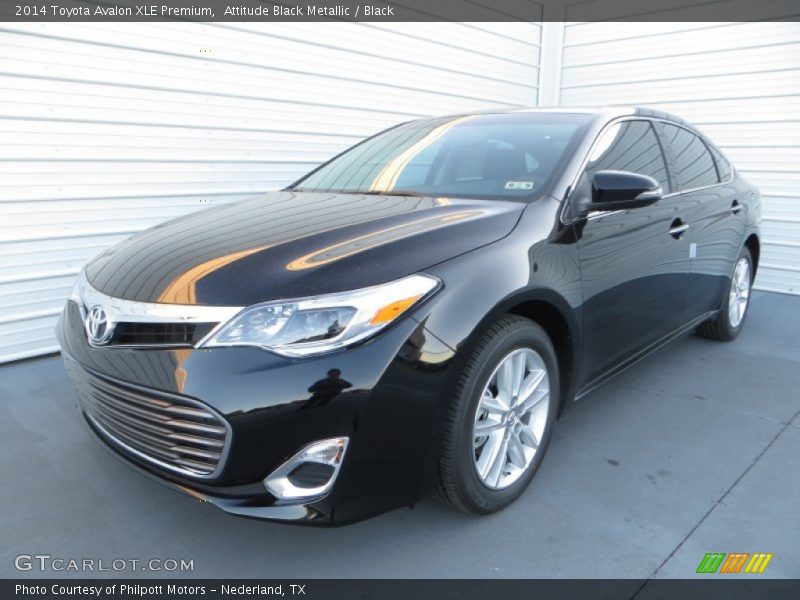 Front 3/4 View of 2014 Avalon XLE Premium