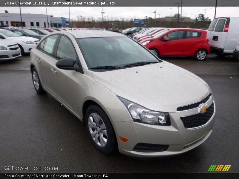 Champagne Silver Metallic / Jet Black 2014 Chevrolet Cruze LT