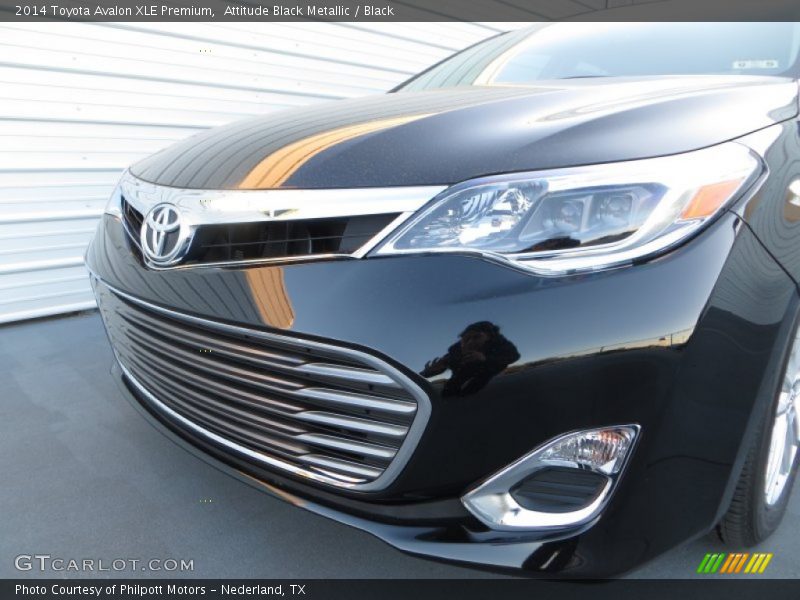 Attitude Black Metallic / Black 2014 Toyota Avalon XLE Premium