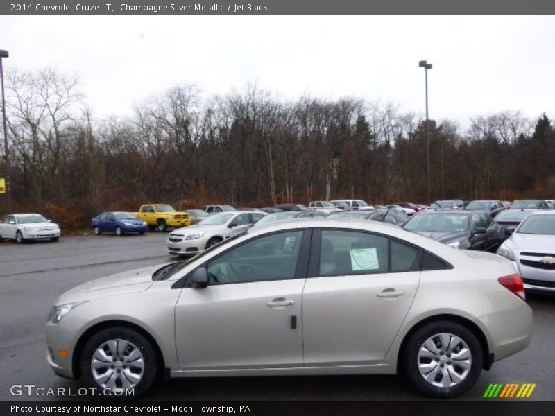 Champagne Silver Metallic / Jet Black 2014 Chevrolet Cruze LT