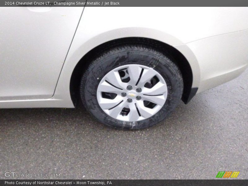 Champagne Silver Metallic / Jet Black 2014 Chevrolet Cruze LT