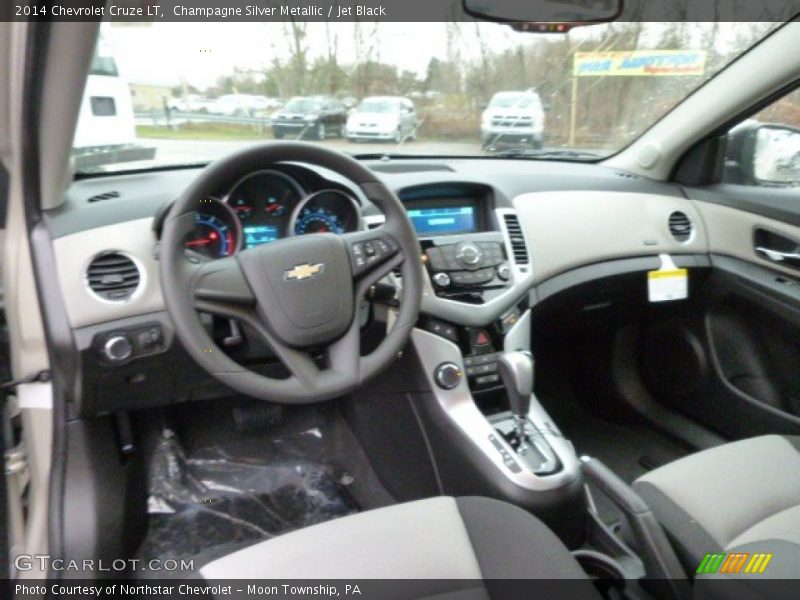 Champagne Silver Metallic / Jet Black 2014 Chevrolet Cruze LT