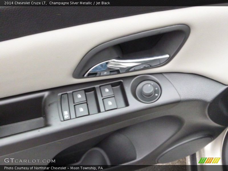 Champagne Silver Metallic / Jet Black 2014 Chevrolet Cruze LT